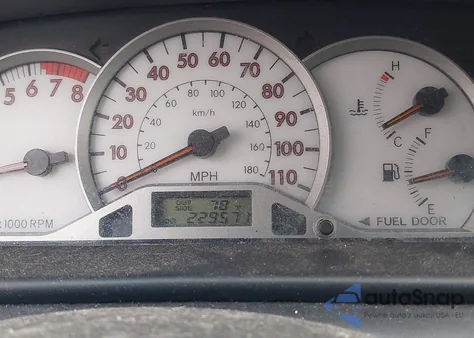 2005 Toyota Corolla S из США, поврежденный, VIN 1NXBR32E75Z360693